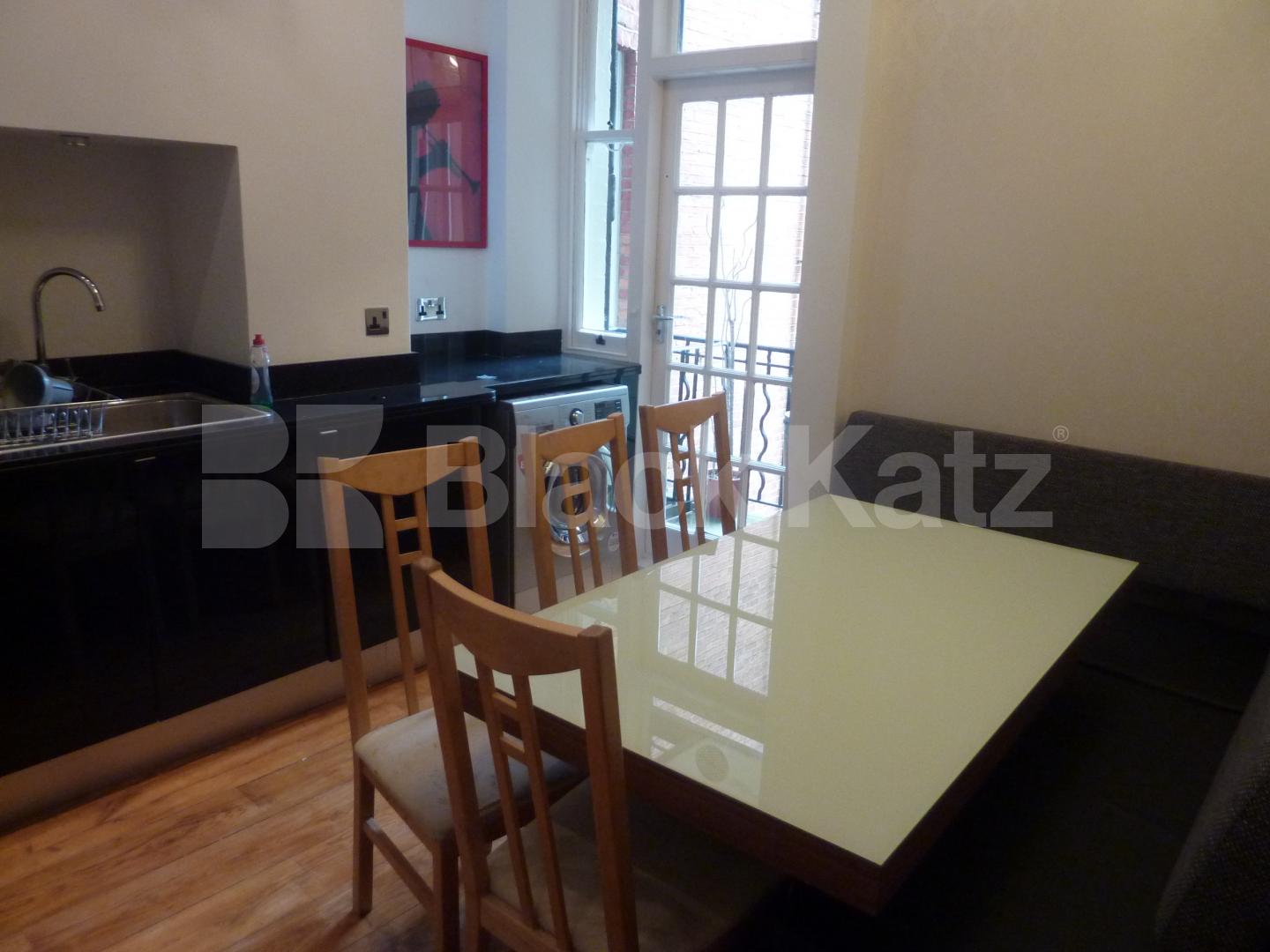 			LUXURY 3 BED 2 BATH!, 3 Bedroom, 1 bath, 1 reception Flat			 Elgin Ave, MAIDA VALE